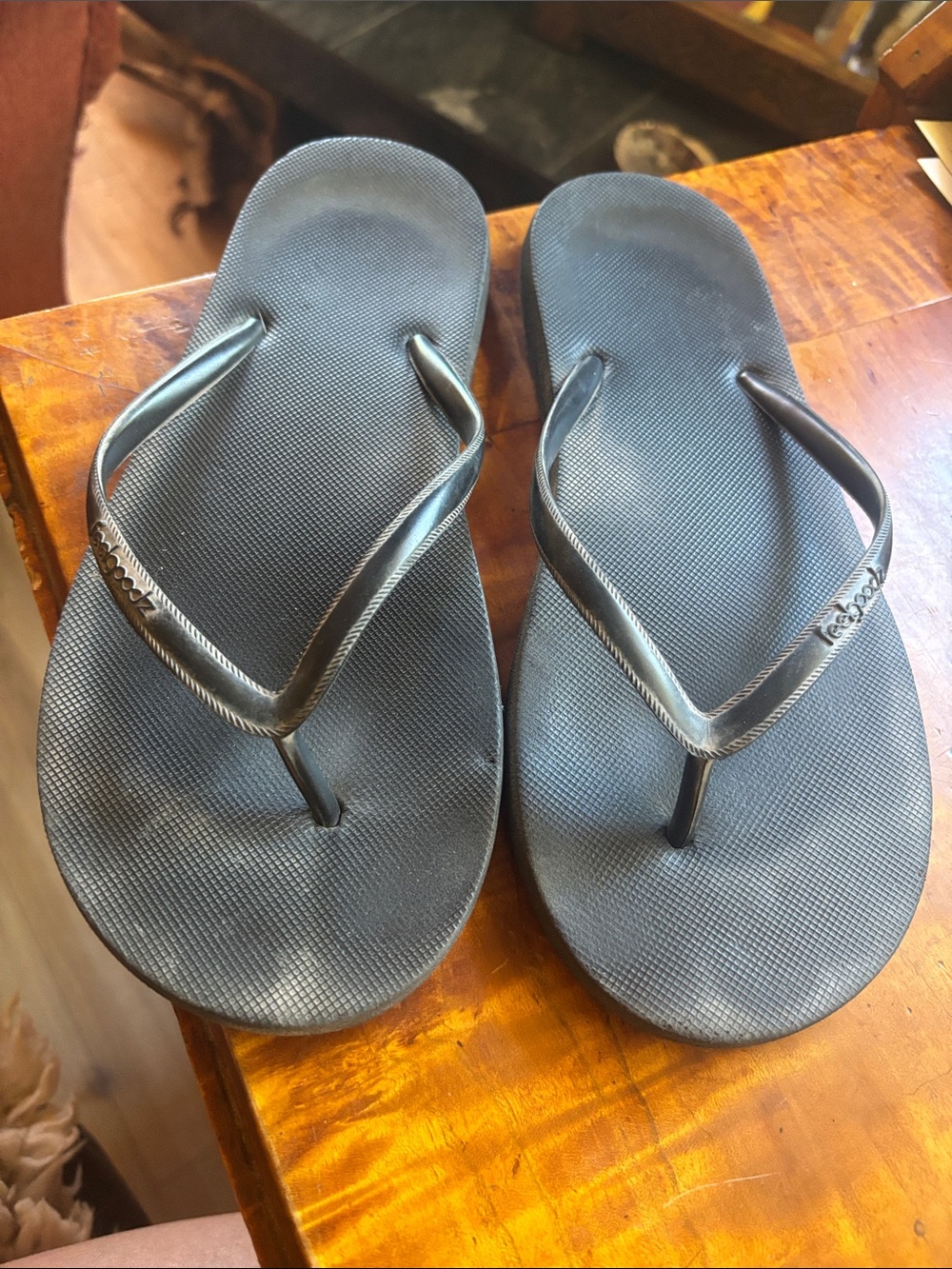 Fewlgoodz Flip Flop Sandals - Picture 1 of 3